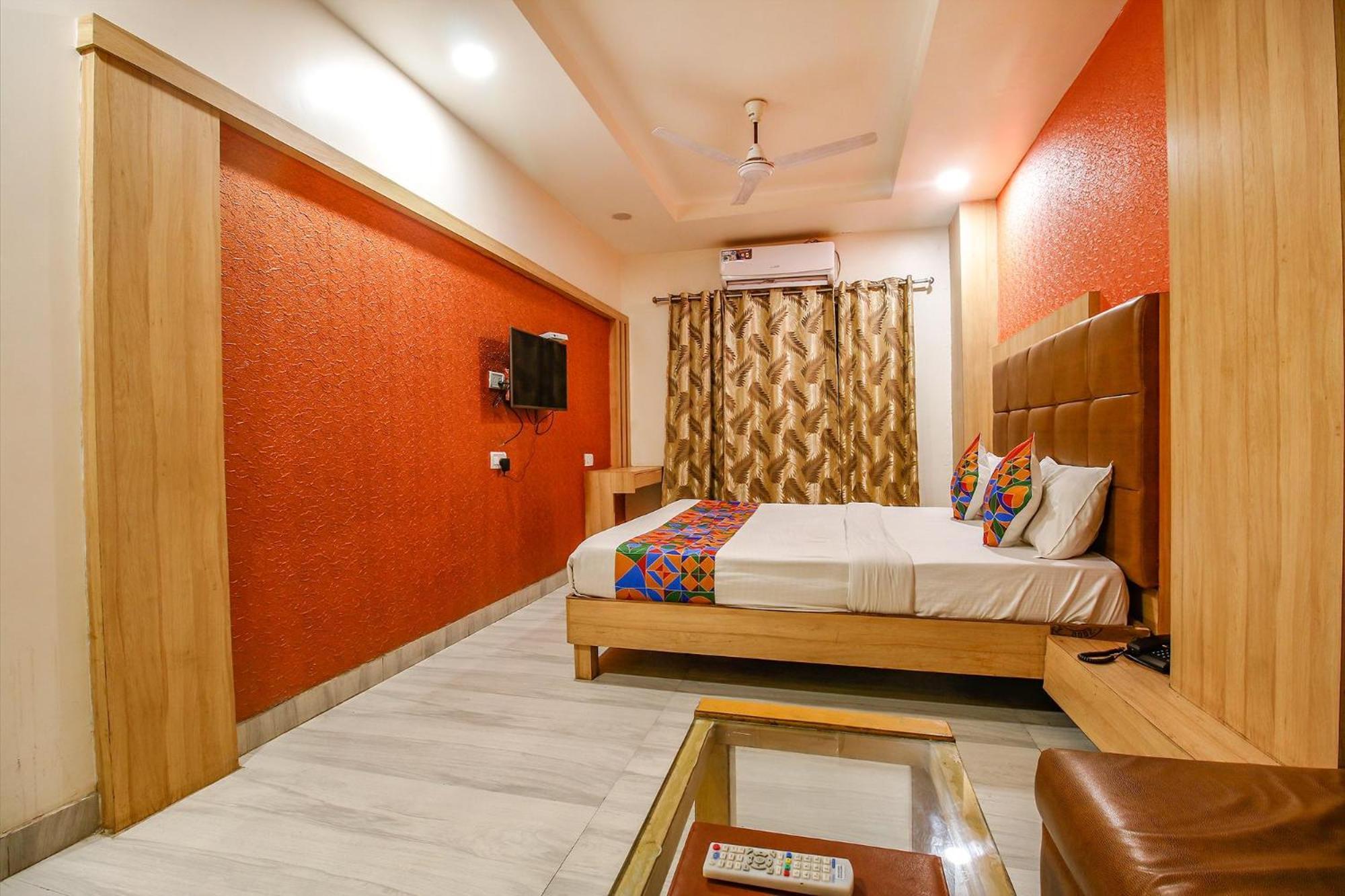 แคปิตัล โอ 1547 โฮเต็ล ดิ โอเอซิส Hotel โบปาล ภายนอก รูปภาพ