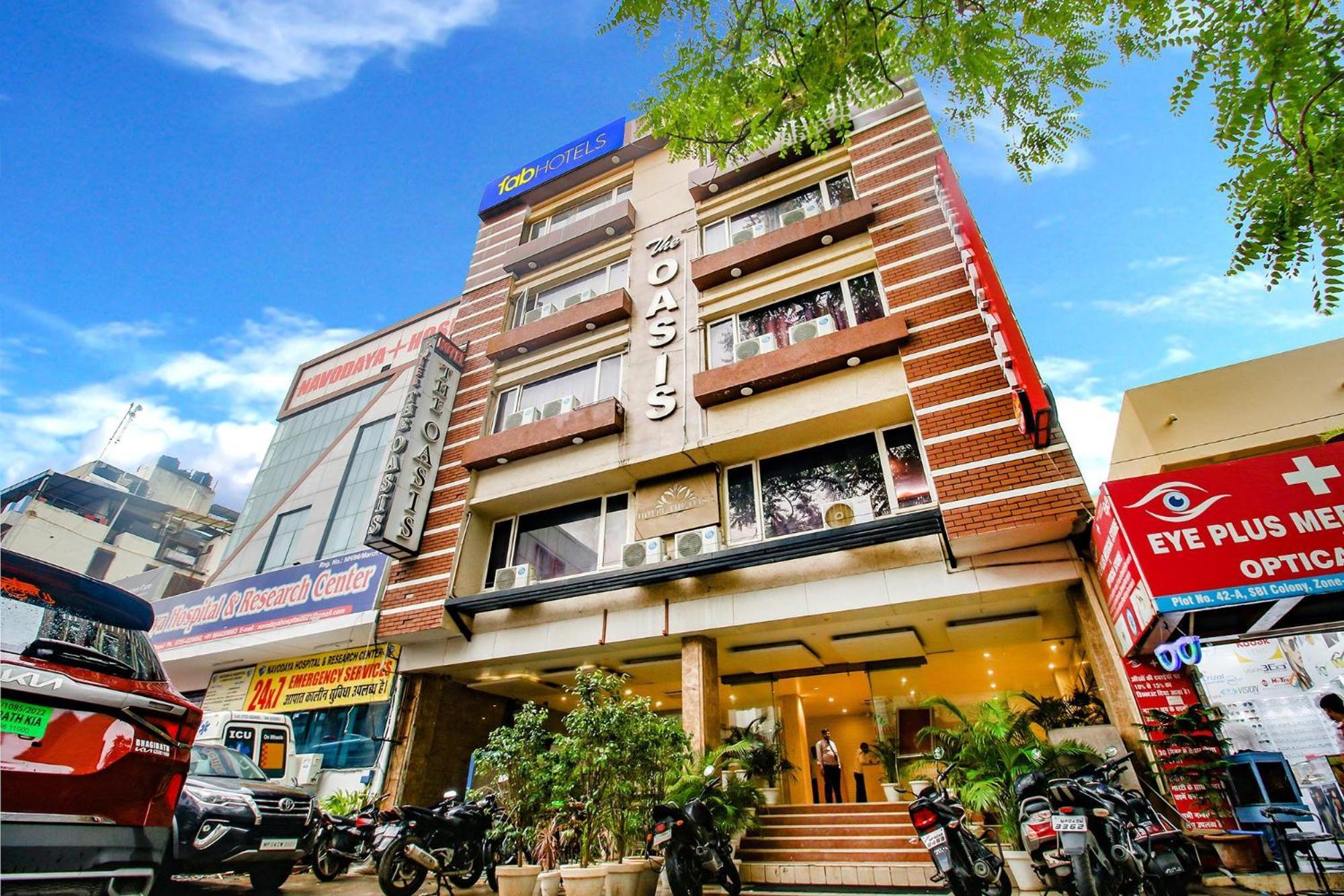 แคปิตัล โอ 1547 โฮเต็ล ดิ โอเอซิส Hotel โบปาล ภายนอก รูปภาพ